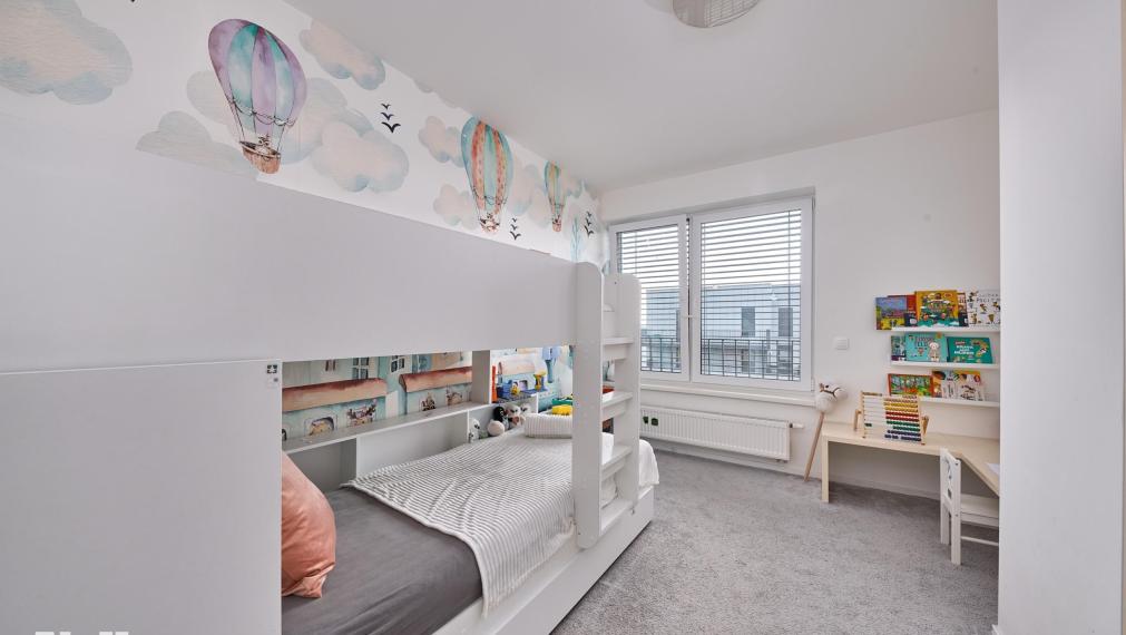 Neibrs |  4 - izbový priestranný byt na najvyššom poschodí v projekte Slnečnice – Viladomy.  