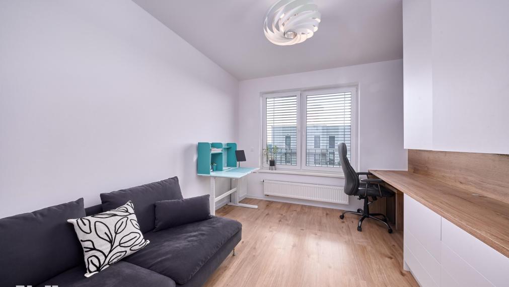 Neibrs |  4 - izbový priestranný byt na najvyššom poschodí v projekte Slnečnice – Viladomy.  