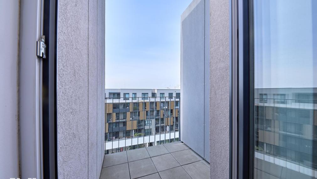 Neibrs |  4 - izbový priestranný byt na najvyššom poschodí v projekte Slnečnice – Viladomy.  