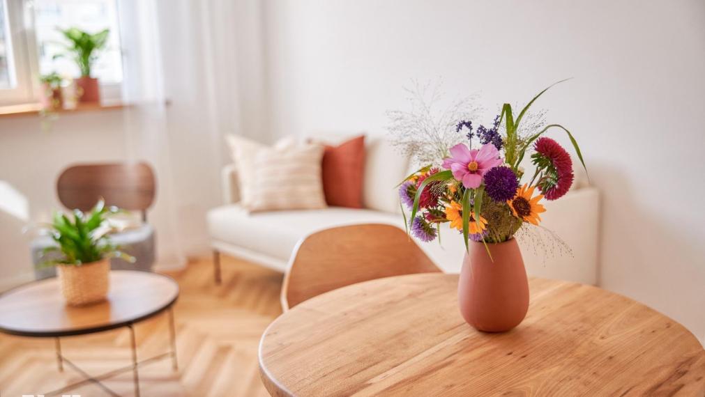 Neibrs | Prenájom 2 izb. bytu po kompletnej rekonštrukcii, balkón, výťah, kobka, Exnárova ul. Ružinov