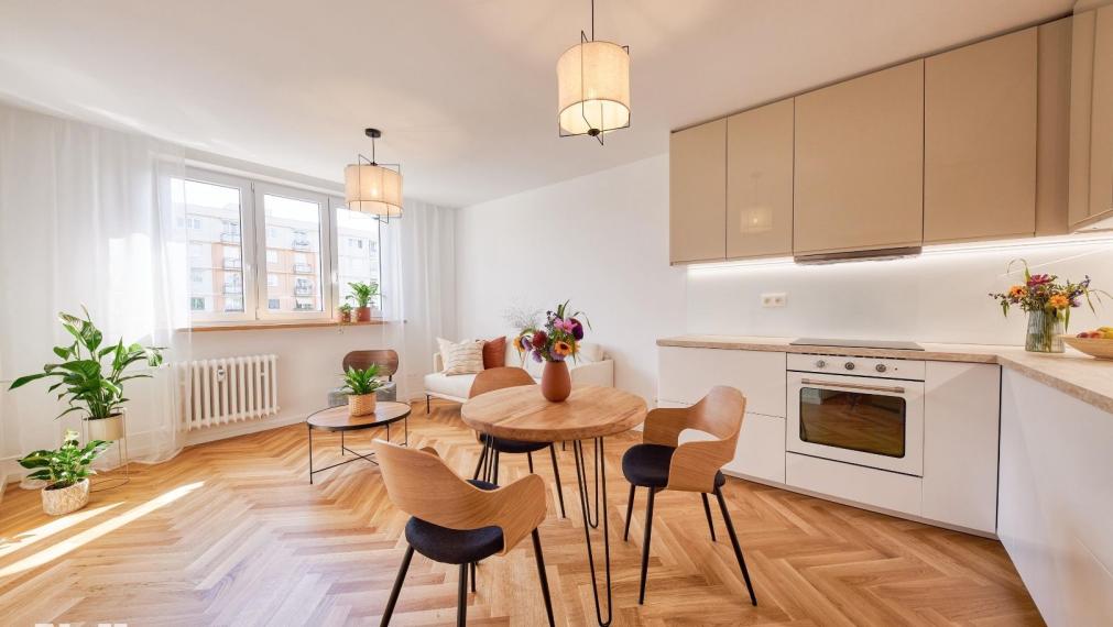 Neibrs | Prenájom 2 izb. bytu po kompletnej rekonštrukcii, balkón, výťah, kobka, Exnárova ul. Ružinov