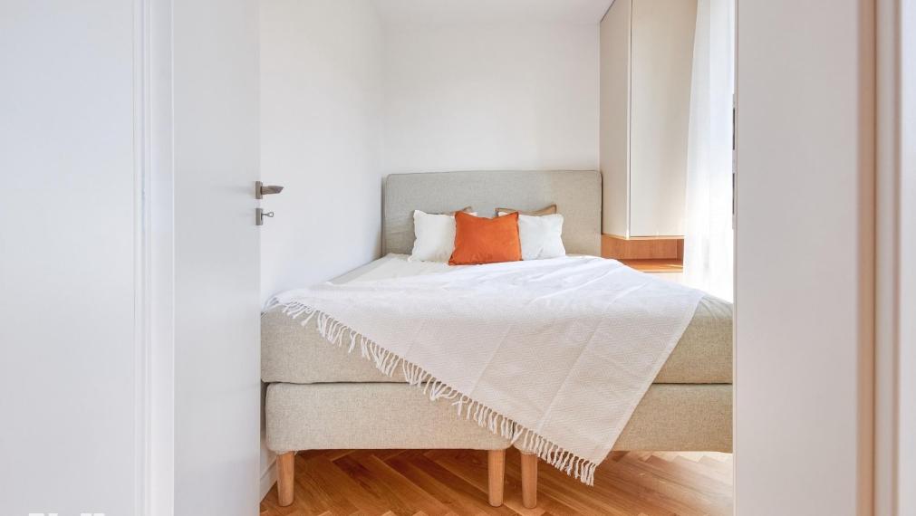 Neibrs | Prenájom 2 izb. bytu po kompletnej rekonštrukcii, balkón, výťah, kobka, Exnárova ul. Ružinov