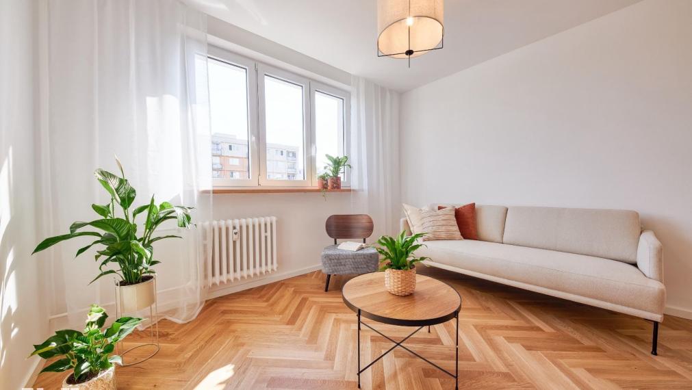 Neibrs | Prenájom 2 izb. bytu po kompletnej rekonštrukcii, balkón, výťah, kobka, Exnárova ul. Ružinov