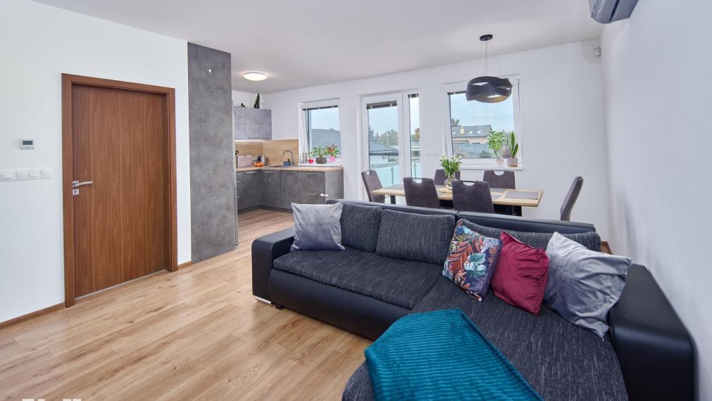 Neibrs | 4 -izbový byt v dome s terasou a 2 parkovacími miestami v Bernolákove