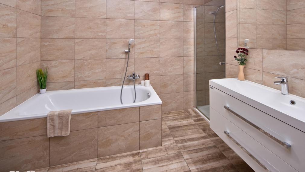 Neibrs | 4 -izbový byt v dome s terasou a 2 parkovacími miestami v Bernolákove