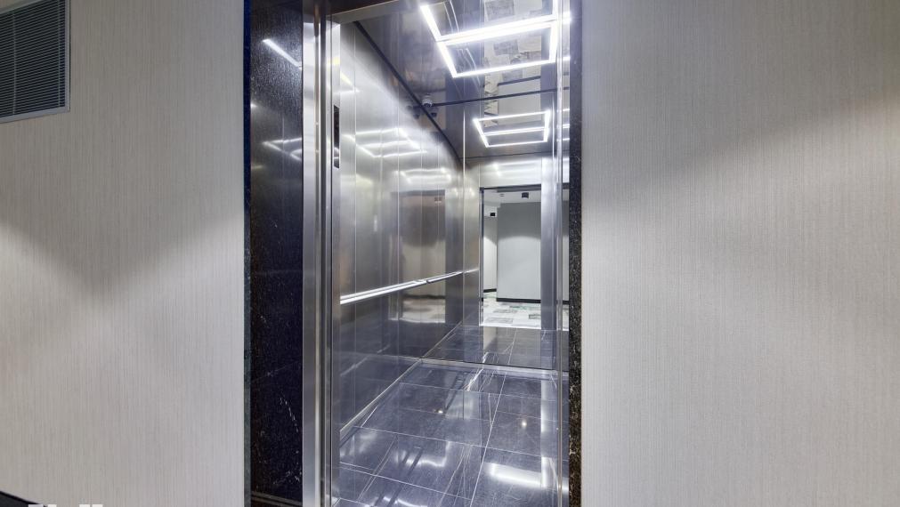 Neibrs | EUROVEA TOWER | Prenájom 2x parking -1.P. 