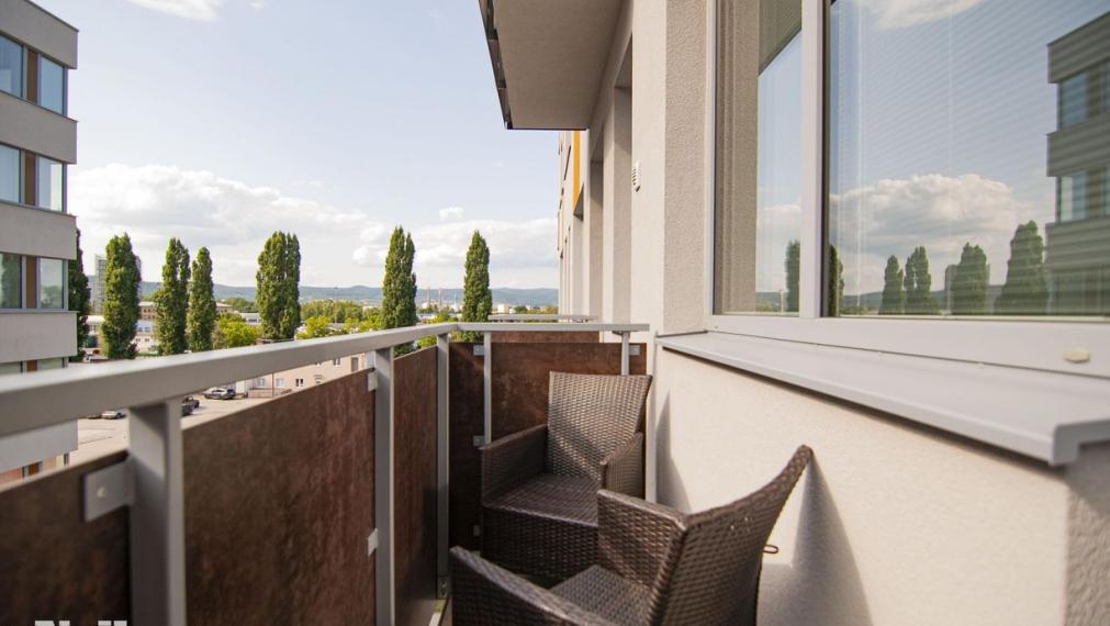 Neibrs | 1,5 izbový byt, klimatizácia, zariadený, parking, OMNIA Tomášikova