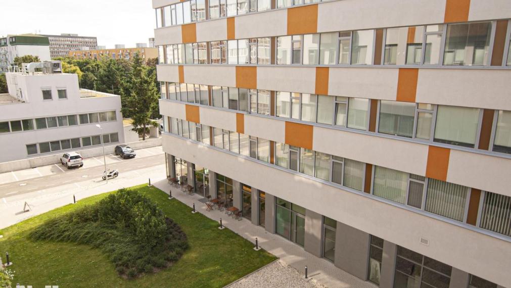 Neibrs | 1,5 izbový byt, klimatizácia, zariadený, parking, OMNIA Tomášikova