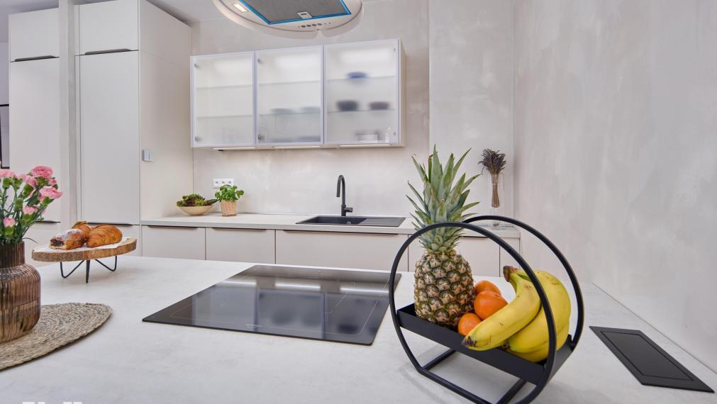 Neibrs | Vkusne zariadený 2 izb. byt v centre mesta vedľa prezidentskej záhrady, klimatizácia, loggia