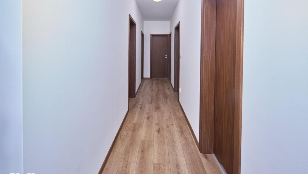 Neibrs | 4 -izbový byt v dome s terasou a 2 parkovacími miestami v Bernolákove