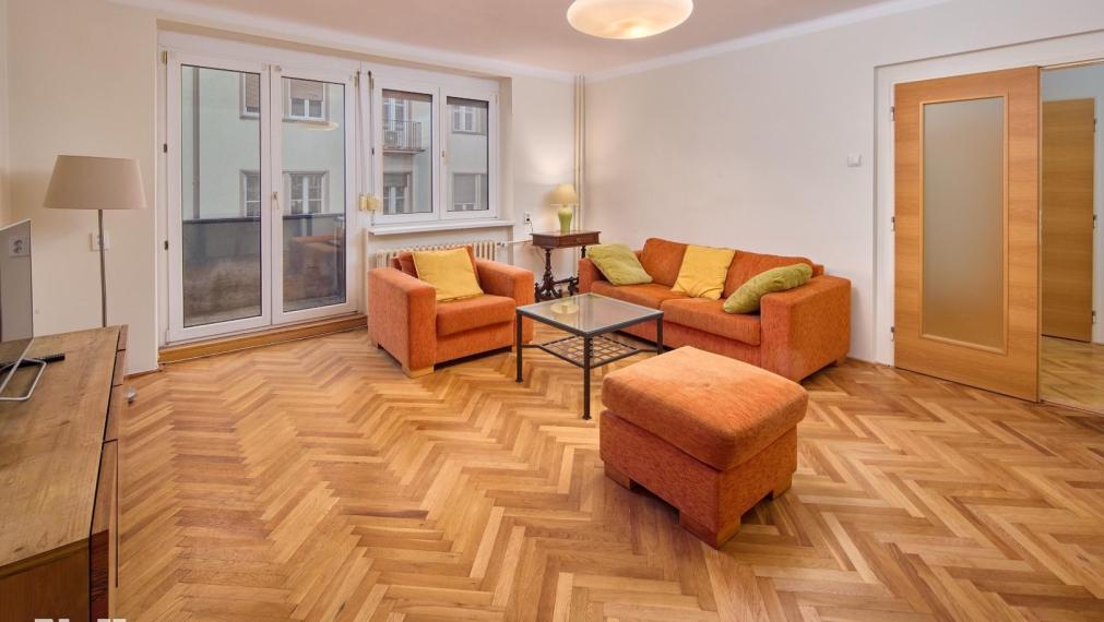 Neibrs | Na prenájom 2i zariadený byt s výťahom, 5m2 balkónom, špajzou, parkovaním, Palisády, Staré mesto Bratislava I