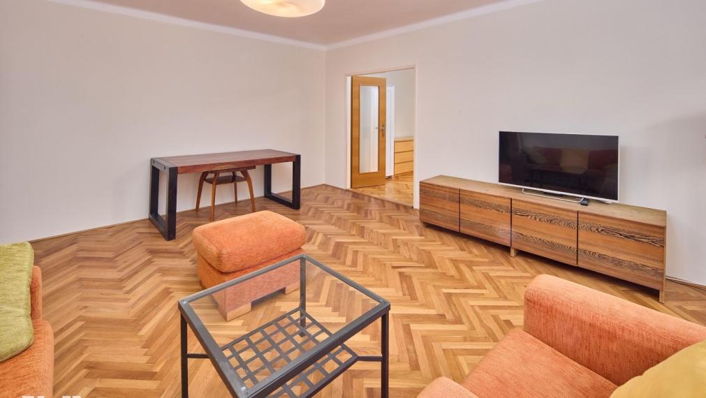 Neibrs | Na prenájom 2i zariadený byt s výťahom, 5m2 balkónom, špajzou, parkovaním, Palisády, Staré mesto Bratislava I