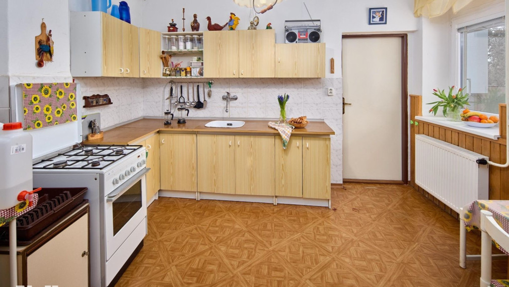 Neibrs | Na predaj 5izb RD s príslušenstvom, stodolou, kanalizácia, s veľkým pozemkom 2549 m2