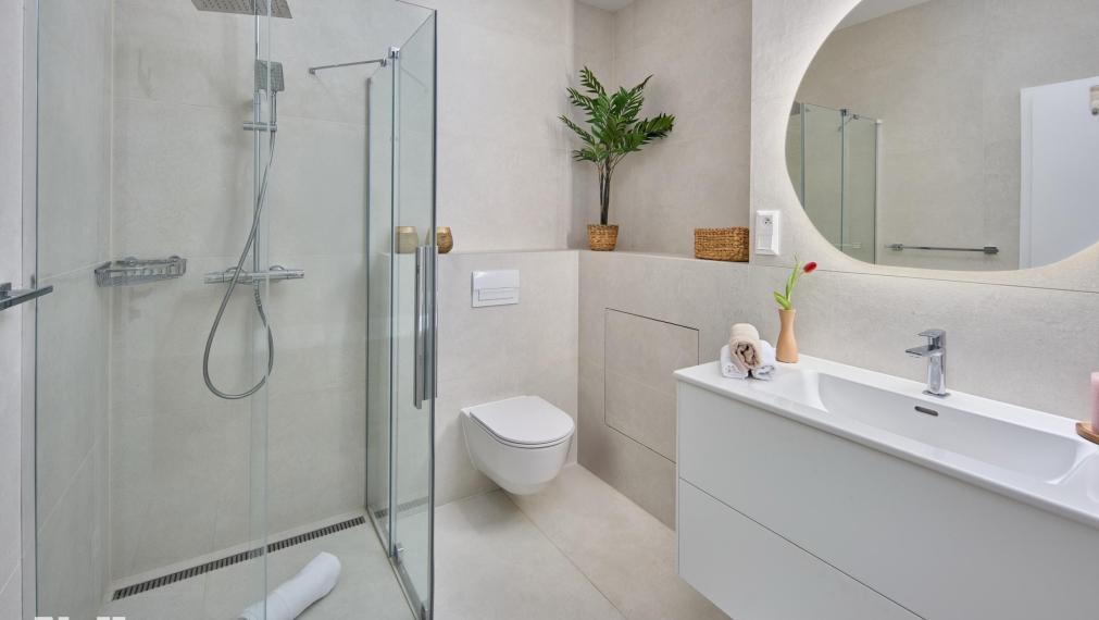 Neibrs | Elegantný 2 izb. byt v centre mesta vedľa prezidentskej záhrady, klimatizácia, loggia