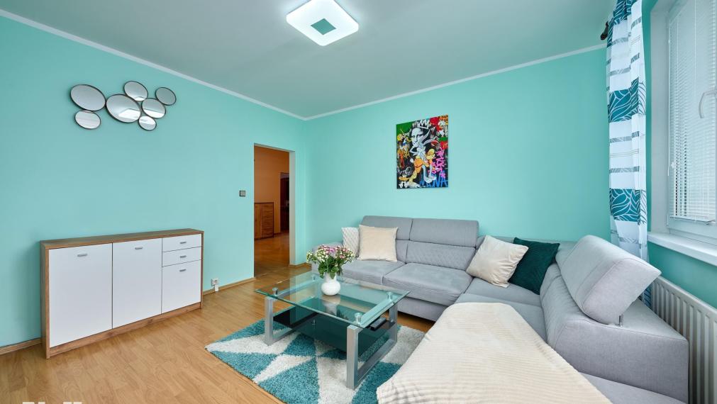 Neibrs | 3 izb. byt, vyhľadávaná lokalita blízko Draždiaku,  čiastočná rekonštrukcia, loggia