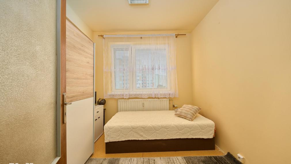 Neibrs | 3 izb. byt, vyhľadávaná lokalita blízko Draždiaku,  čiastočná rekonštrukcia, loggia