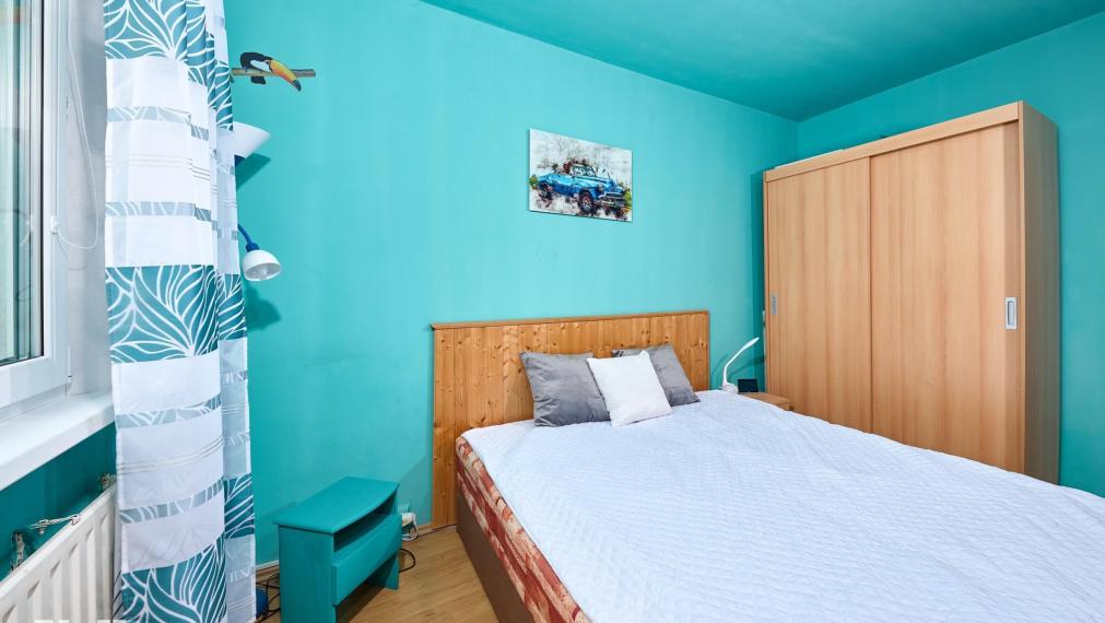 Neibrs | 3 izb. byt, vyhľadávaná lokalita blízko Draždiaku,  čiastočná rekonštrukcia, loggia