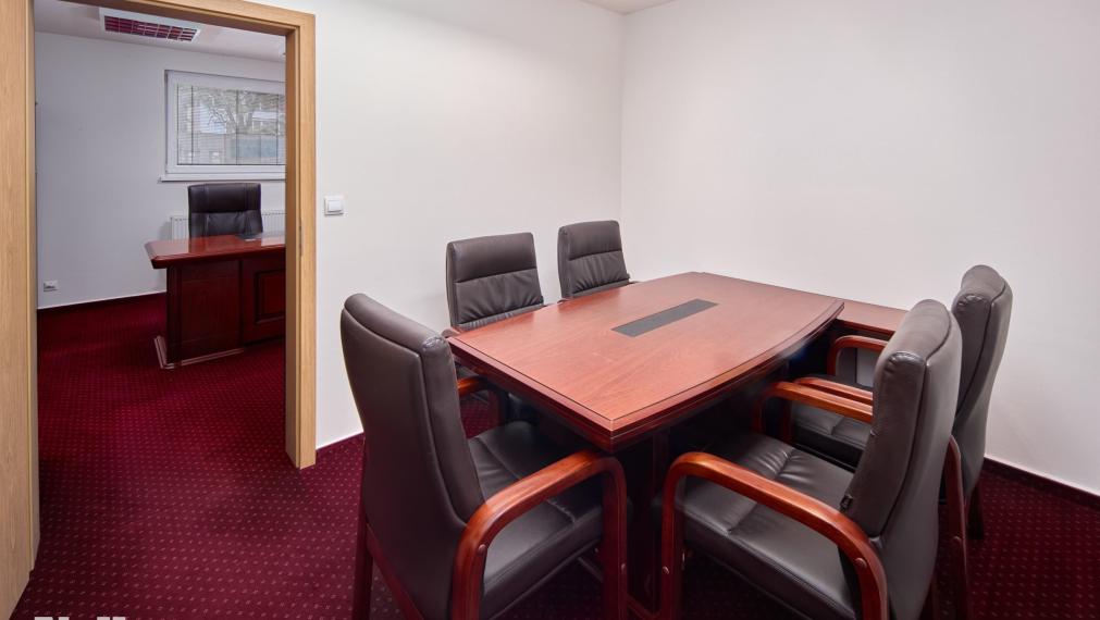 Neibrs | Záhradnícka ul. | Prenájom 6 kancelárií so zasadačkou, 122 m2