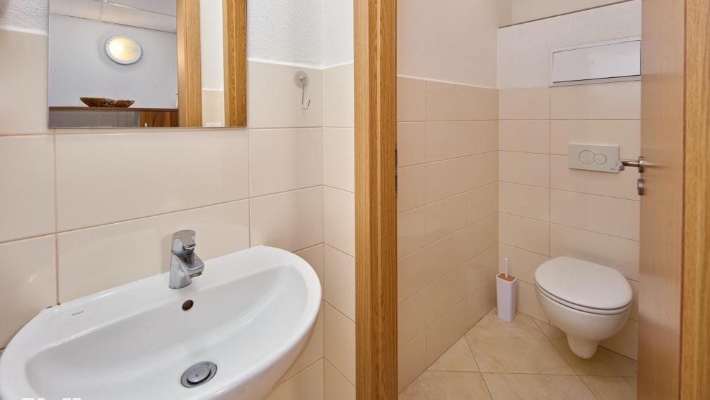 Neibrs | Záhradnícka ul. | Prenájom 6 kancelárií so zasadačkou, 122 m2