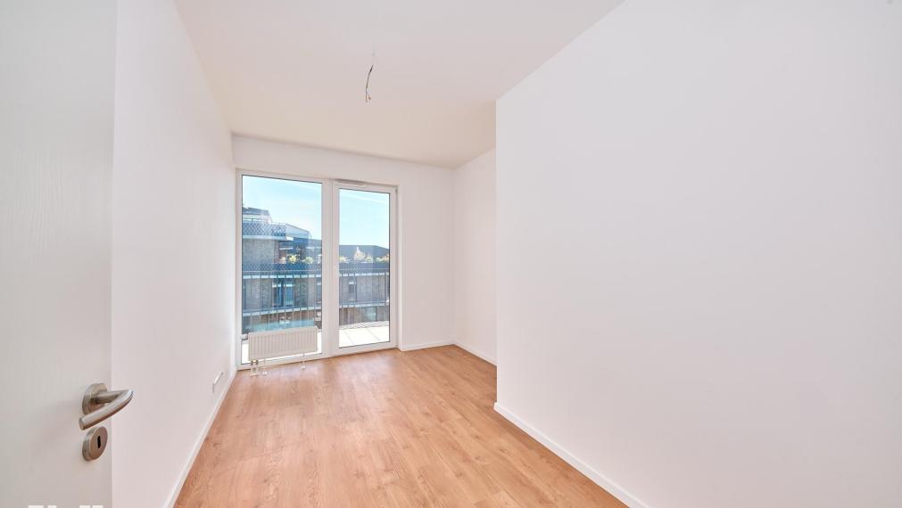 Neibrs | 4-izbový byt s veľkorysou terasou (63 m²) a dvoma parkovacími garážovými miestami 