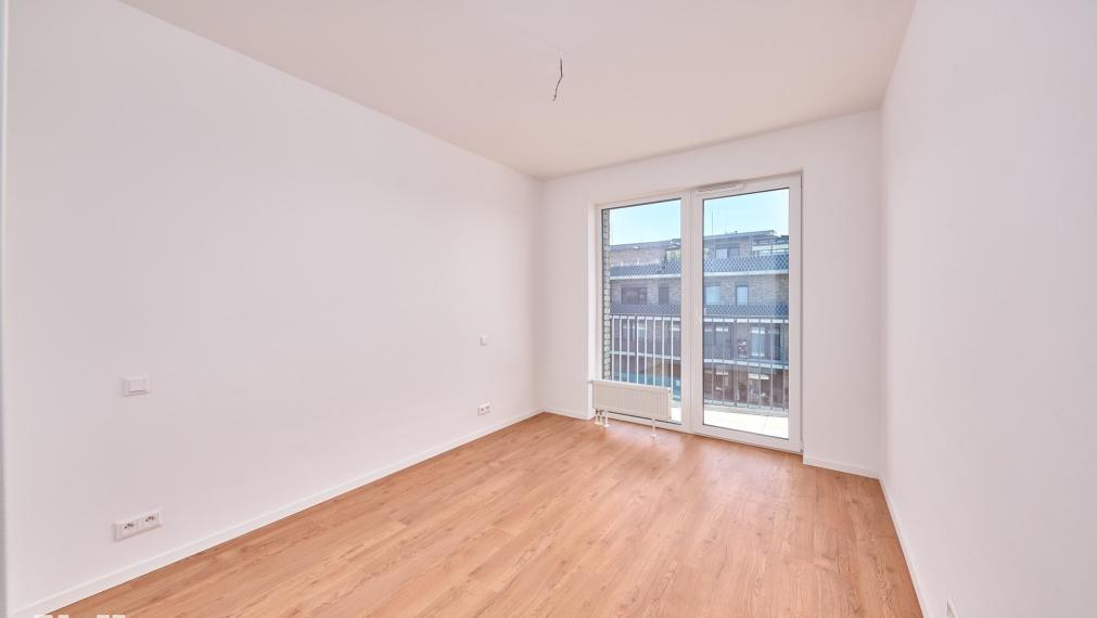 Neibrs | 4-izbový byt s veľkorysou terasou (63 m²) a dvoma parkovacími garážovými miestami 