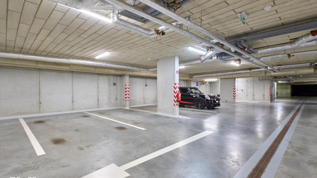 Neibrs | 4-izbový byt s veľkorysou terasou (63 m²) a dvoma parkovacími garážovými miestami 