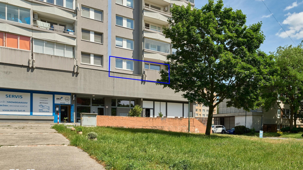Neibrs | Dvojgarsónka deluxe s loggiou na Nobelovom nám. 