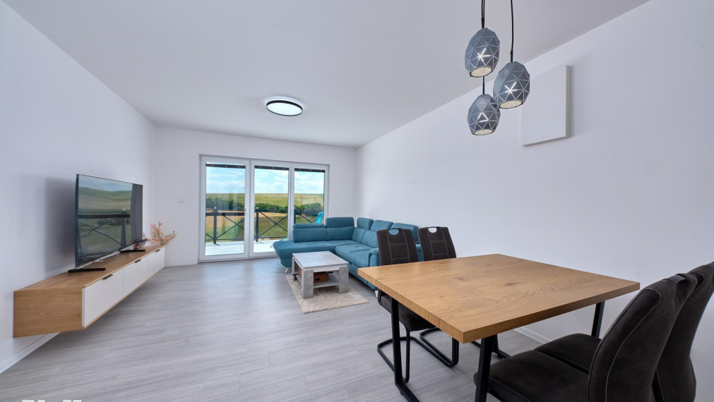 Neibrs | Moderný 4-izbový rodinný dom s veľkou terasou a panoramatickým výhľadom na prírodu – Pastuchov