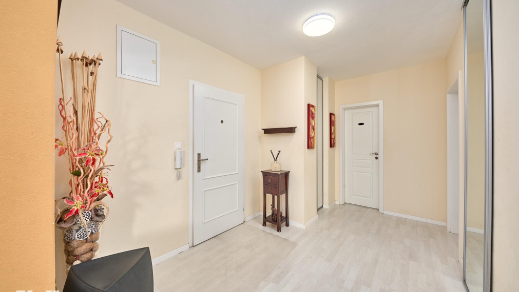 Neibrs | 3-izbový byt s 20 m² terasou a rezidenčnou záhradou | Dlhé diely