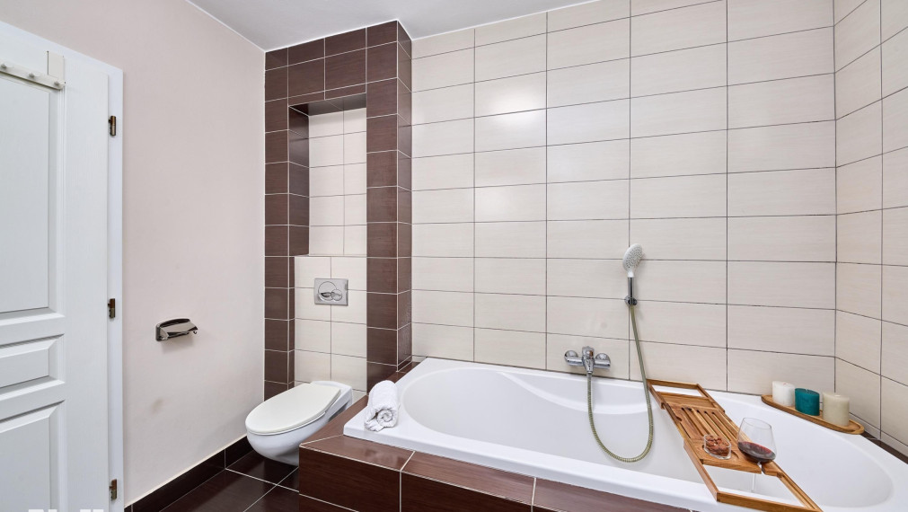 Neibrs | 3-izbový byt s 20 m² terasou a rezidenčnou záhradou | Dlhé diely