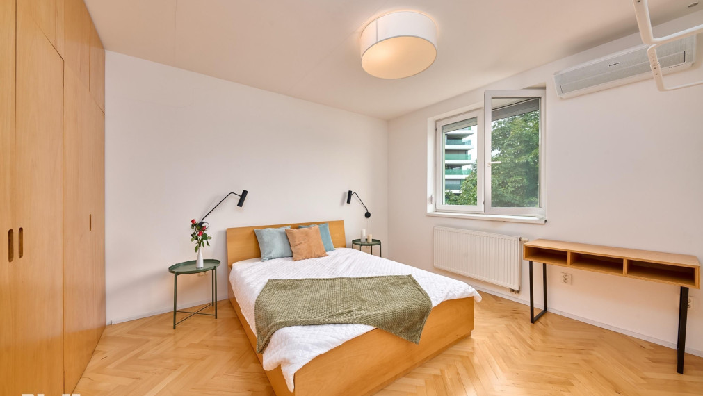 Neibrs | Nivy- 3 izb. byt s loggiou, 112 m2, výťah, Kvetná ul.