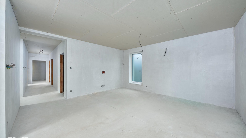 Neibrs | 4 izbový rodinný dom (bungalov) na Novej ulici – pokojná lokalita priamo v centre Šoporne