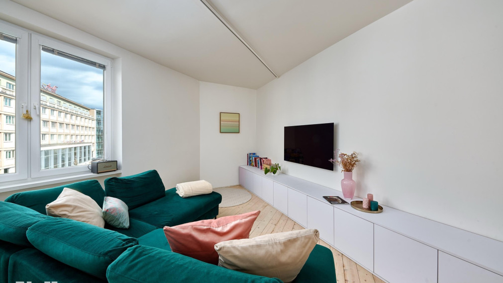 Neibrs | REZERVOVANÉ- 2-izbový byt priamo na Dulovom námestí | 62,5 m² | kompletná rekonštrukcia