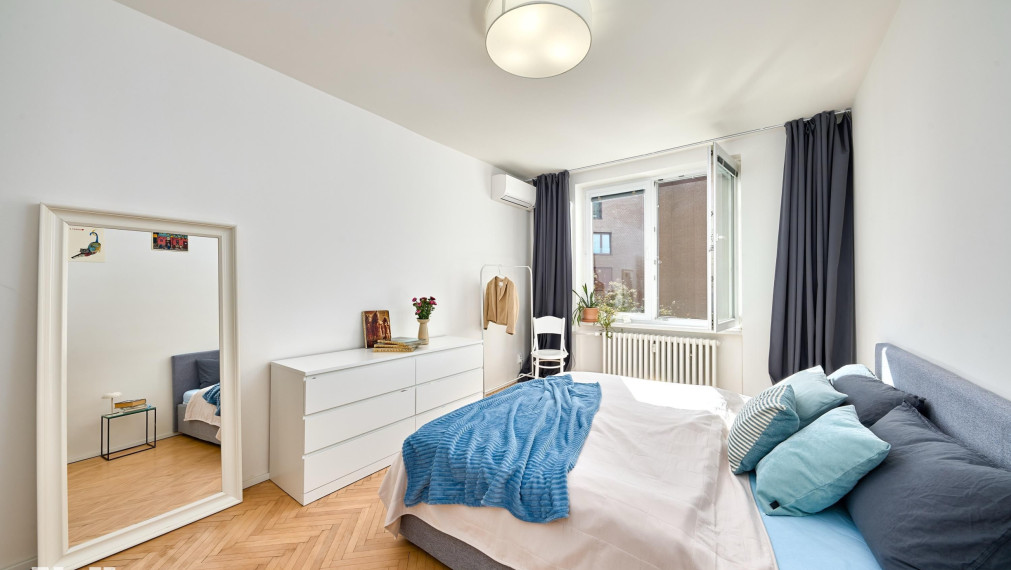 Neibrs | REZERVOVANÉ- 2-izbový byt priamo na Dulovom námestí | 62,5 m² | kompletná rekonštrukcia