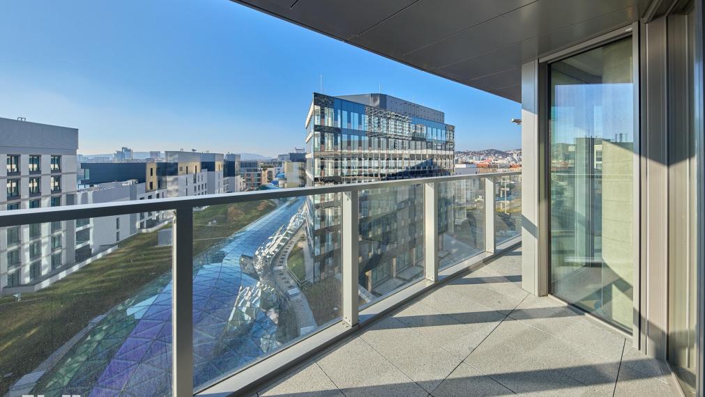 Neibrs | 3 izb. Apartmán s výhľadom na Bratislavský hrad a Downtown, 2x Parking + Pivnica