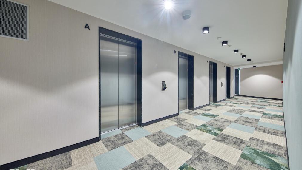 Neibrs | 3 izb. Apartmán s výhľadom na Bratislavský hrad a Downtown, 2x Parking + Pivnica