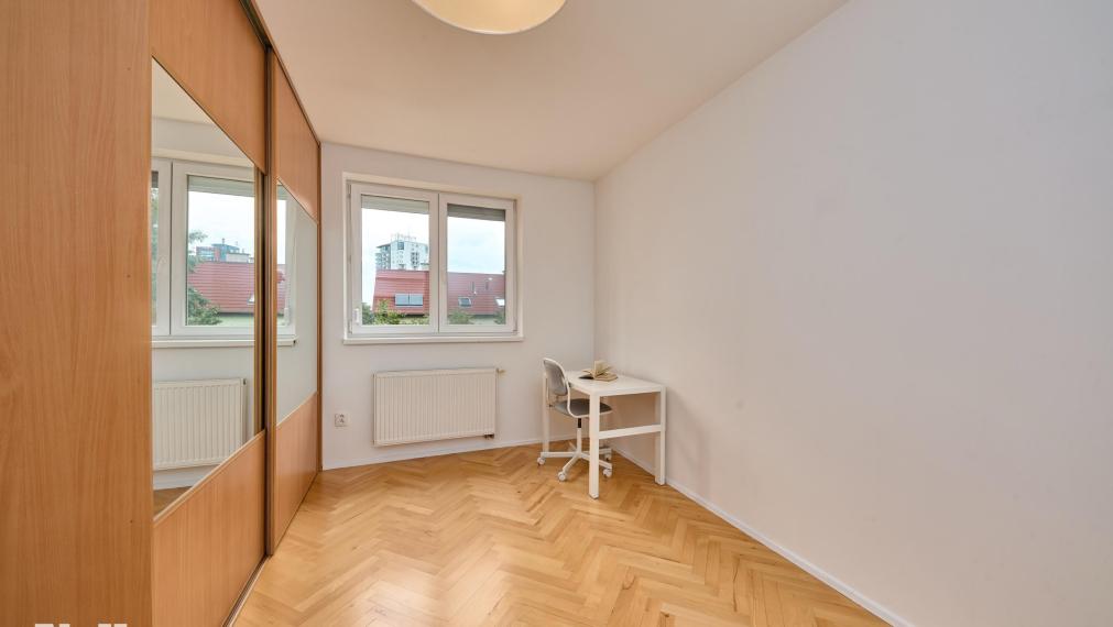 Neibrs | REZERVOVANÉ- Nivy- 3 izb. byt s loggiou, 112 m2, výťah, Kvetná ul.