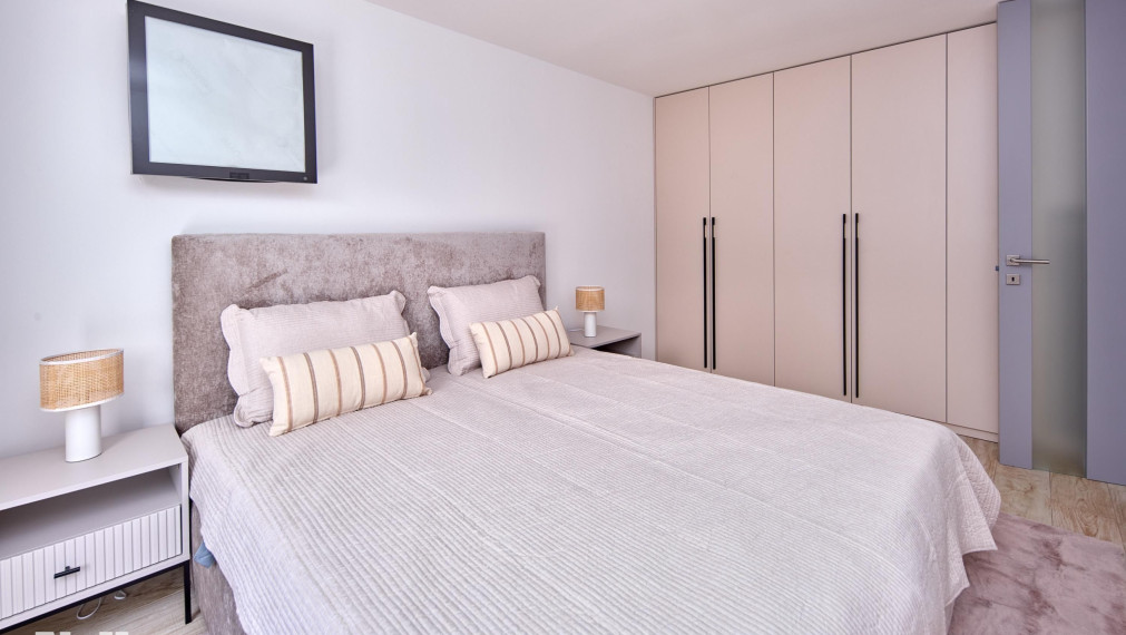 NEIBRS| Exkluzívne na predaj samostatný rodinný dom, 90m2, terasa, logia, 2x parkovanie, Devínska cesta, Bratislava