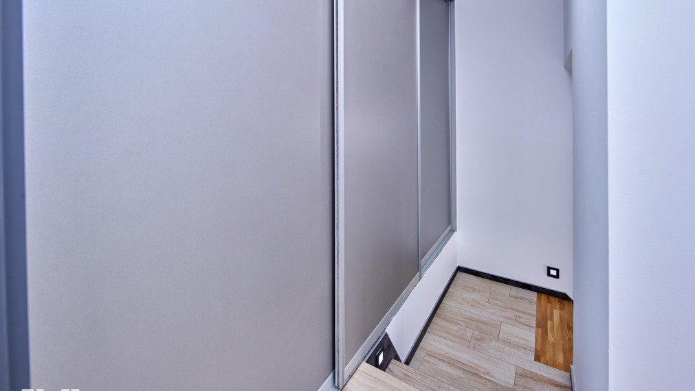 NEIBRS| Exkluzívne na predaj samostatný rodinný dom, 90m2, terasa, logia, 2x parkovanie, Devínska cesta, Bratislava