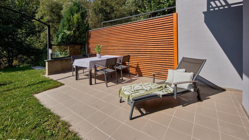 NEIBRS| Na predaj rodinný dom, 90m2m, terasa, 2x parkovanie, záhrada, Devínska Cesta, Bratislava IV