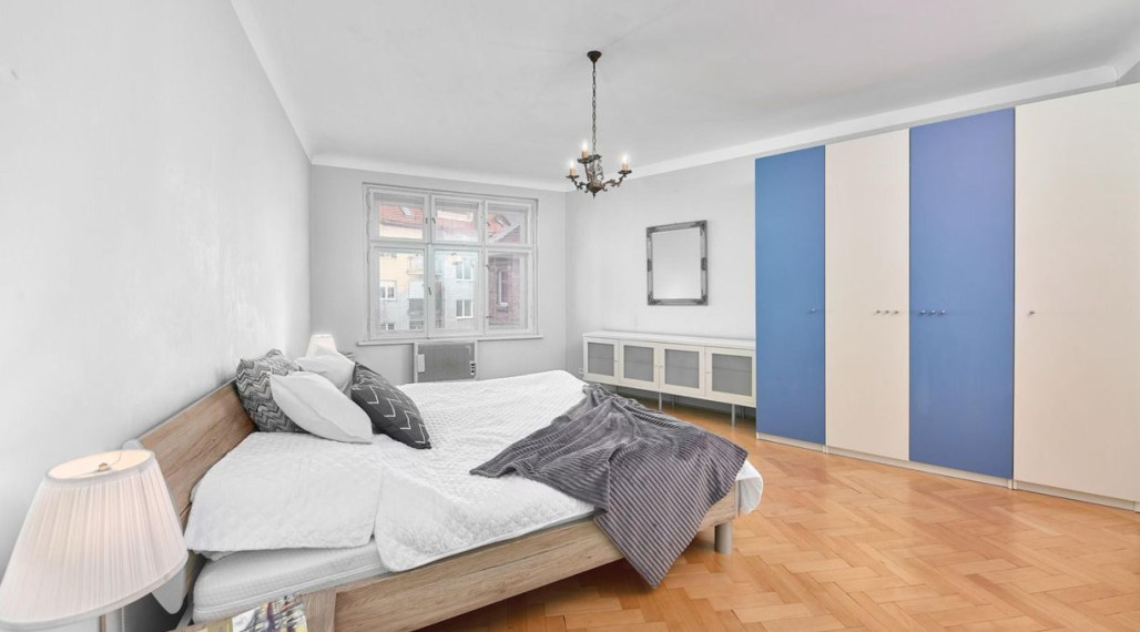 Neibrs | Centrum mesta - 3 izb. zariadený byt, 100 m2, balkón, výťah