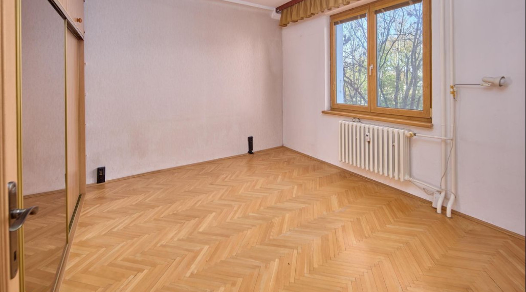 Neibrs | (3,5) izbový byt s loggiou v tichej a zelenej časti Ružinova – Mesačná ulica