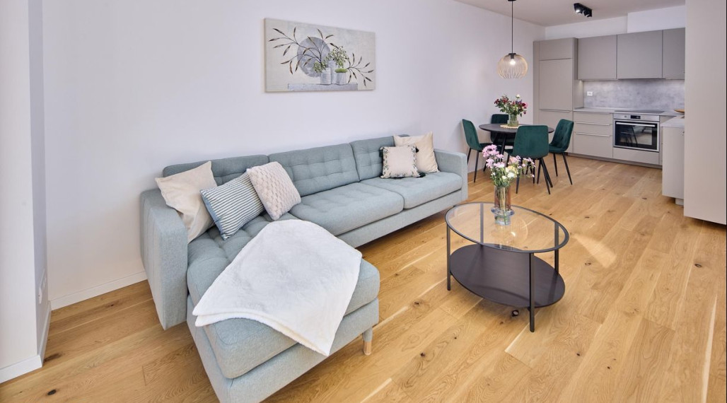 Neibrs | 2-izbový byt s veľkou loggiou, pivnicou a garážou – ZWIRN 1, Košická ulica