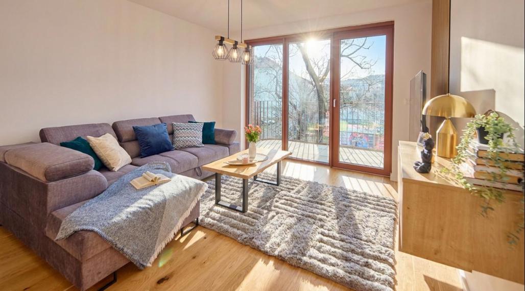 Neibrs | REZERVOVANÉ- Nový zariadený 2 izb.byt, balkón, stropné chladenie, voľný IHNEĎ