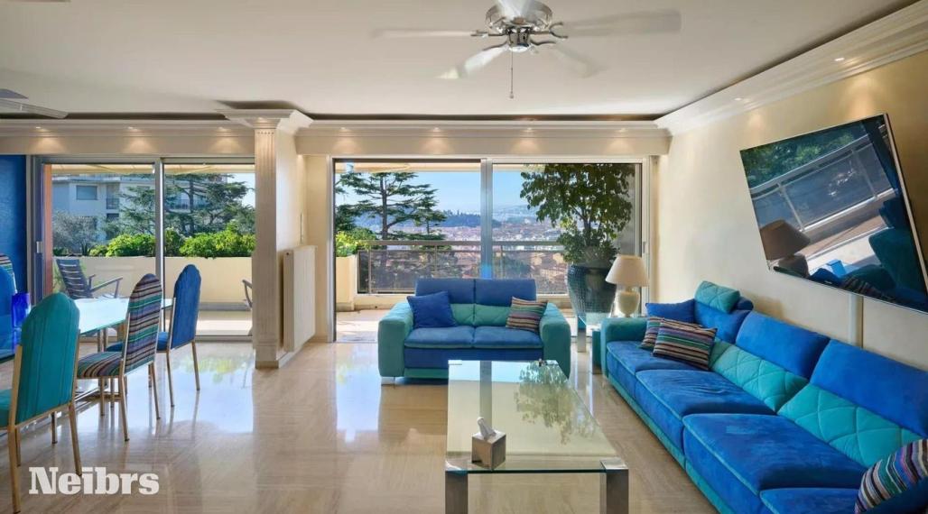 Neibrs | Na predaj krásny 5i byt , 164m2, 2x garáž, 2x kobka, bazén,prestížna lokalita 5min od mora, Nice, Francúzsko 