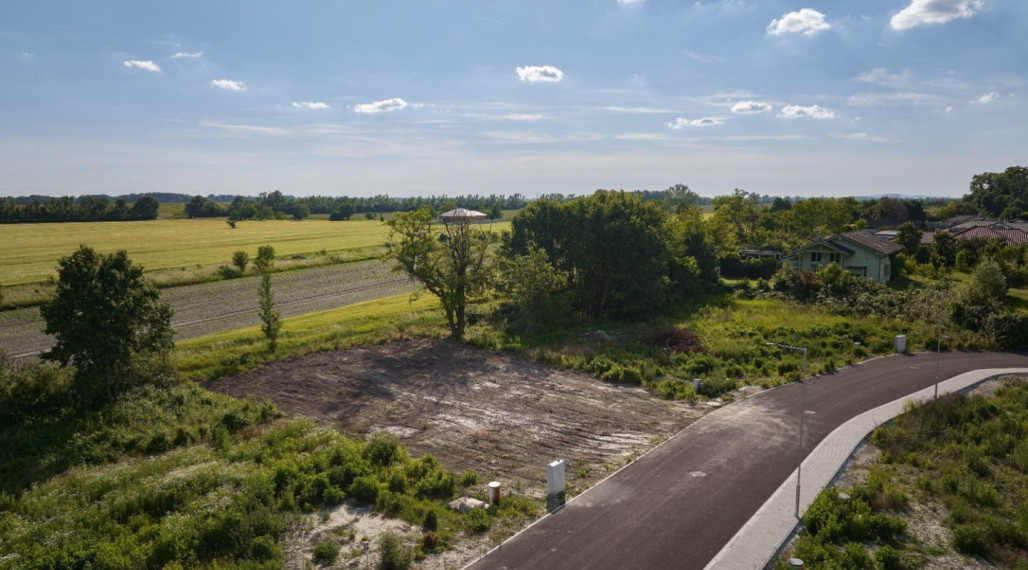 Neibrs | Investičný pozemok s právoplatným SP na Rodinný dvojdom s dvomi bytovými jednotkami, 505 m2