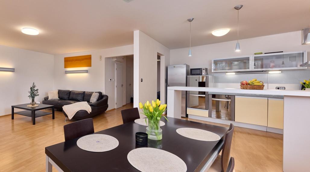 Neibrs | Dvojgaráž, tichá rezidencia, 112m² | Ideálny domov pre rodinu aj so psíkom