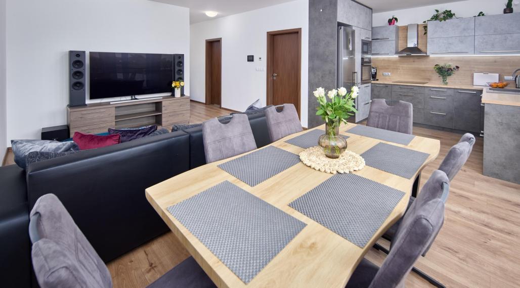 Neibrs | 4 -izbový byt v dome s terasou a 2 parkovacími miestami v Bernolákove