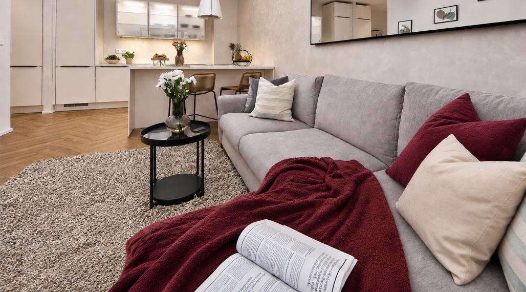 Neibrs | Elegantný 2 izb. byt v centre mesta vedľa prezidentskej záhrady, klimatizácia, loggia