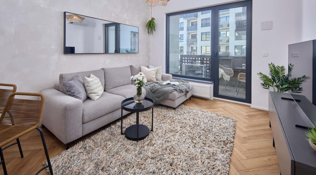 Neibrs | Elegantný 2 izb. byt v centre mesta vedľa prezidentskej záhrady, klimatizácia, loggia